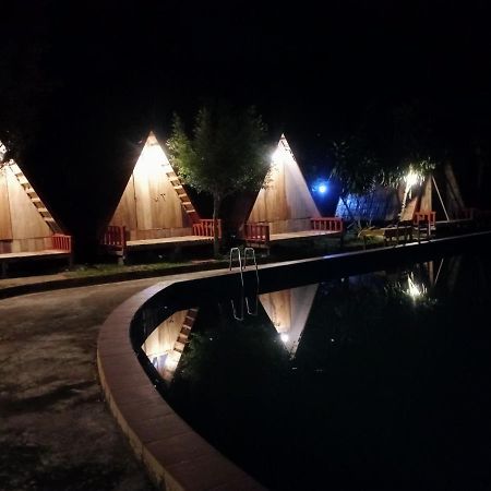 מלון Ban Phathok Nongkhiaw Campingsite Swimming Pool מראה חיצוני תמונה